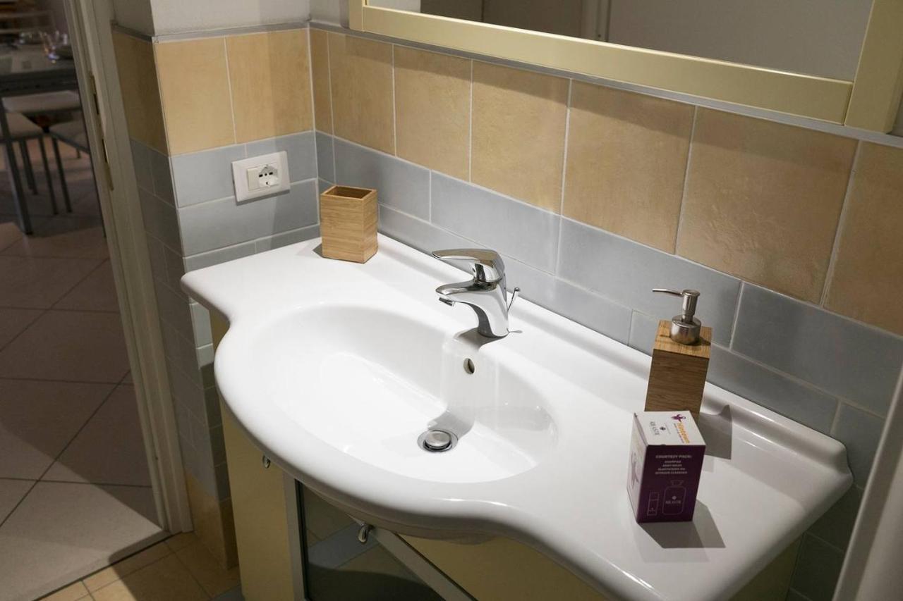 Altido Charming Apt With Terrace Next To Giardino Scotto Apartment Pisa Luaran gambar