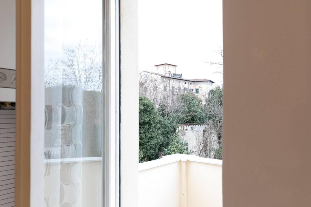 Altido Charming Apt With Terrace Next To Giardino Scotto Apartment Pisa Luaran gambar